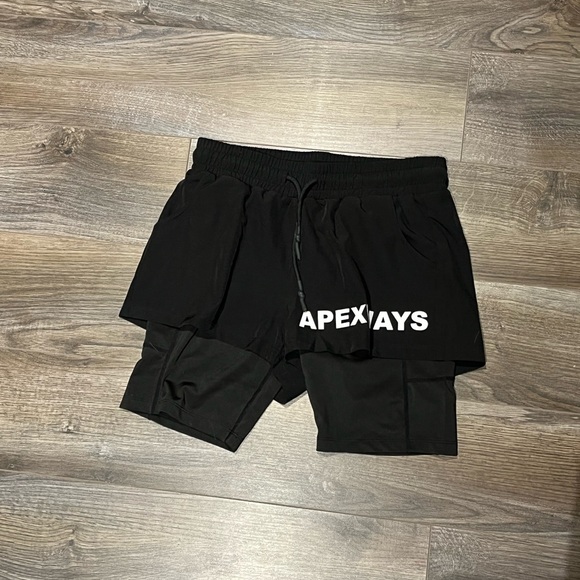 Black running/training shorts - Picture 4 of 4